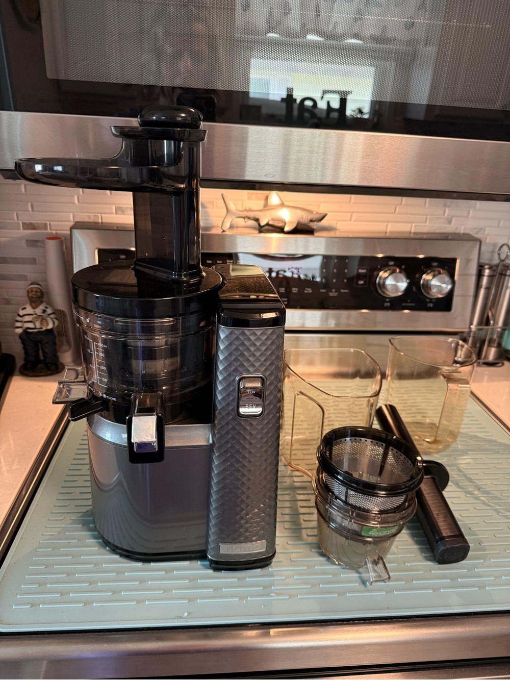 Nama SJ100 Cold Press Juicer
150W Silver/Black w/ Container, Filter, Strainer
